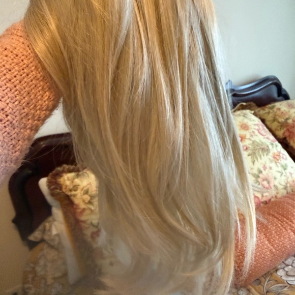 Raquel Welch Sheer Luxury Wig Lace hand tied left part. It has the LuxLite cap, - Picture 8 of 14